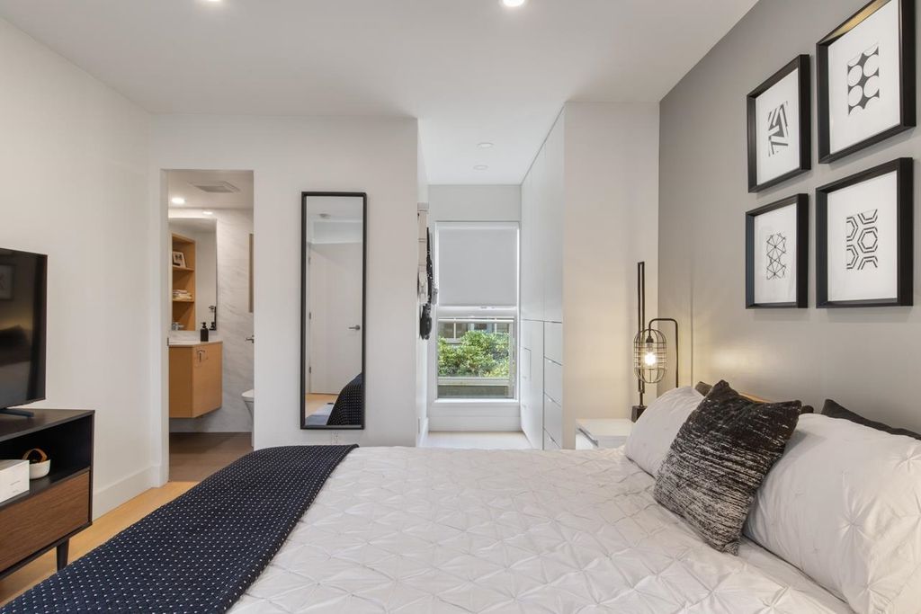 listing image 1105539806757742298