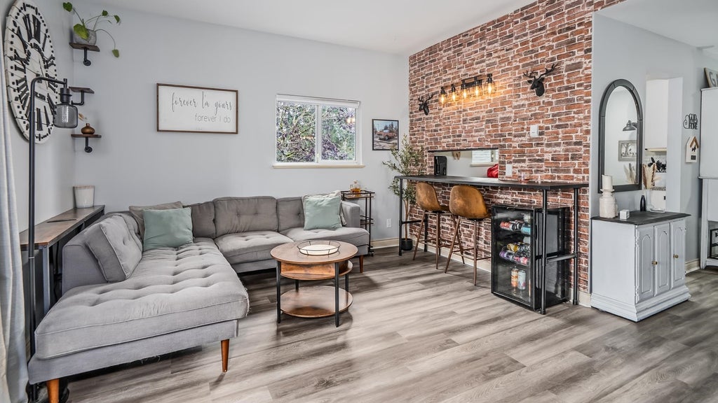 Photo of 20556 113 Avenue #403, Maple Ridge, BC V2X 1Z3 (MLS # R3145609)