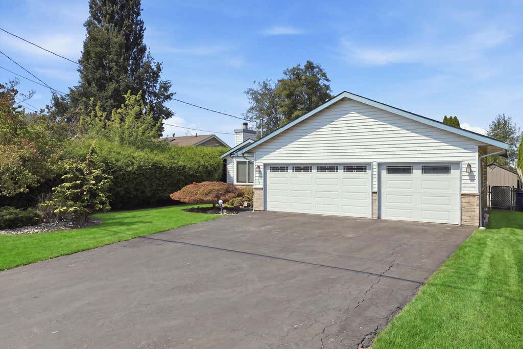 Photo of 20161 Ospring Street, Maple Ridge, BC V2X 9C2 (MLS # R3156730)