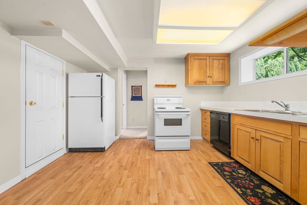listing image 1103277798342325875