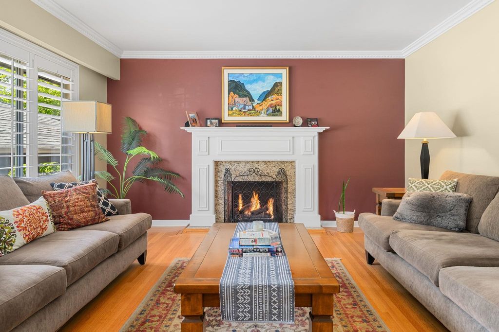 listing image 1109843800649165960