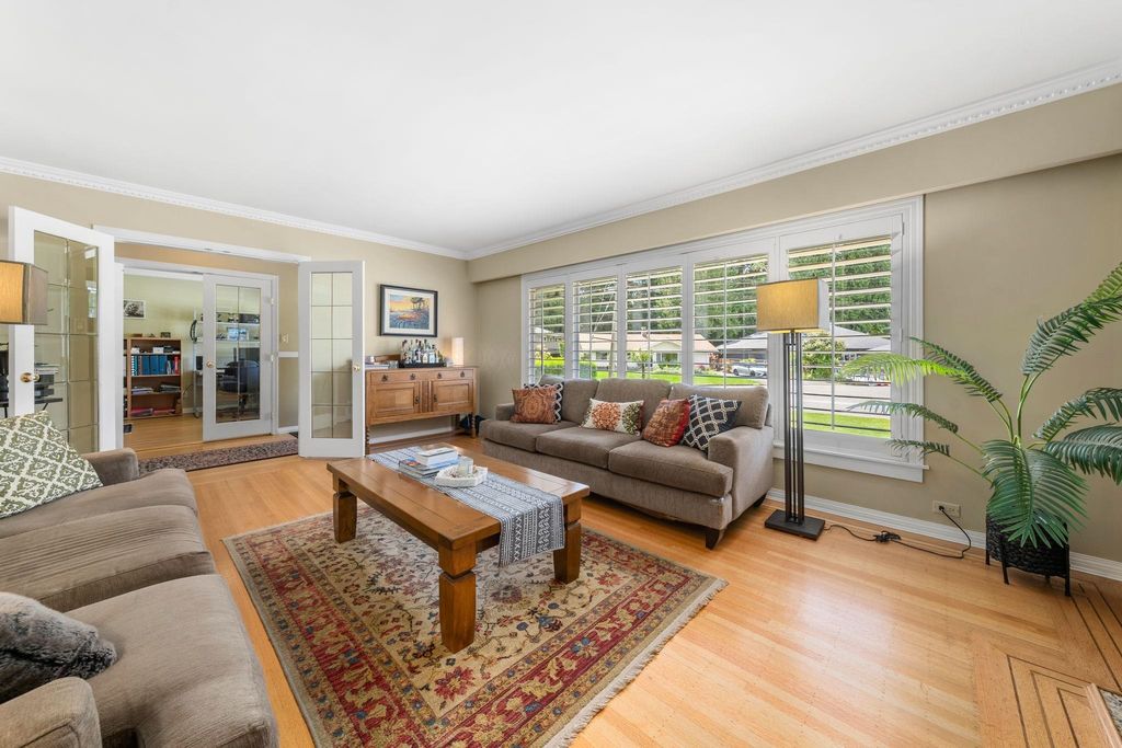 listing image 1101430723434229819