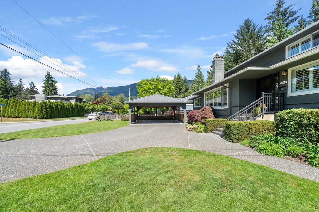 listing image 1103353378329412260