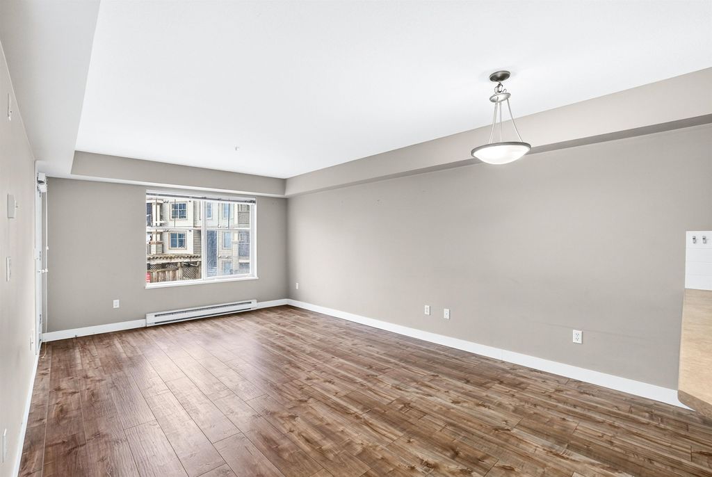 Photo of 45559 Yale Road #201, Chilliwack, BC V2P 0B1 (MLS # R3099744)