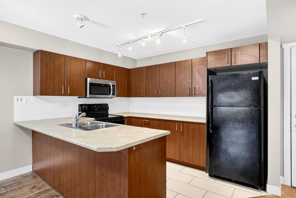 Photo of 45559 Yale Road #201, Chilliwack, BC V2P 0B1 (MLS # R3099744)