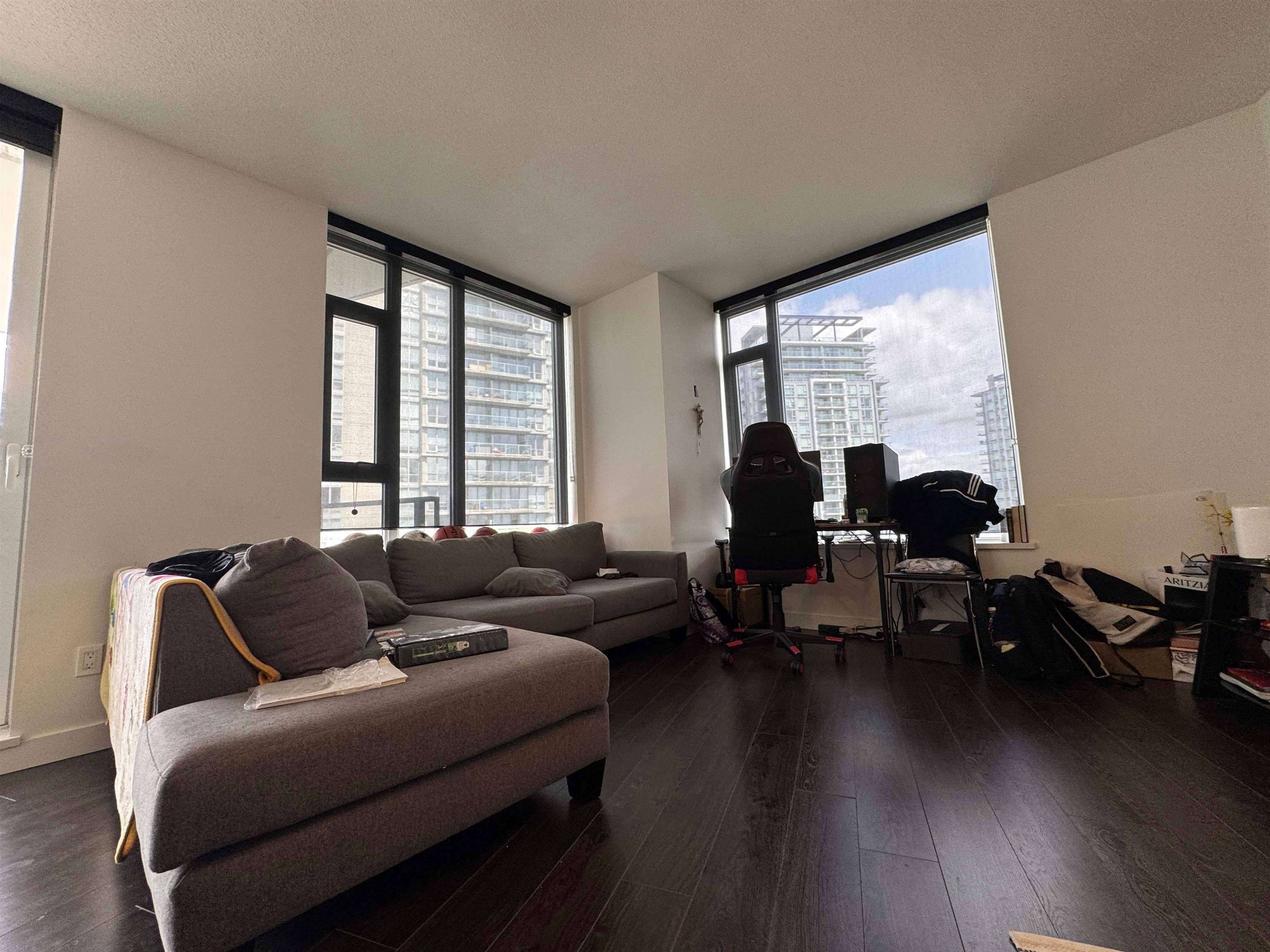 9887 Whalley Boulevard 2604