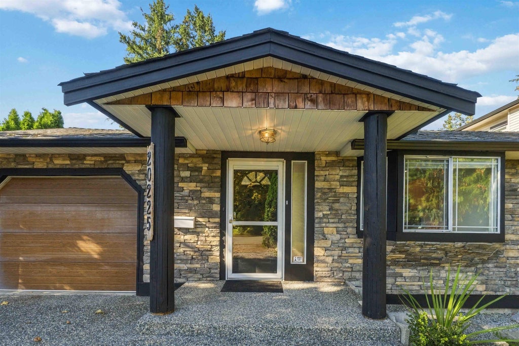 Photo of 20225 Lorne Avenue, Maple Ridge, BC V2X 1E9 (MLS # R3172786)