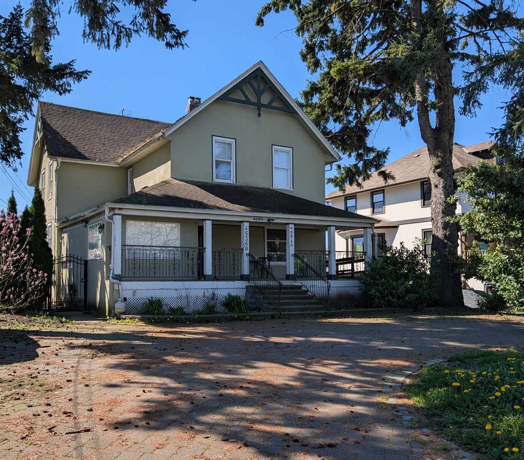 Photo of 45360 Hodgins Avenue, Chilliwack, BC V2P 1P5 (MLS # R3111318)