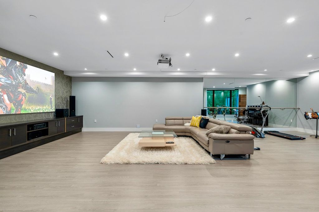 listing image 1100652708959734332