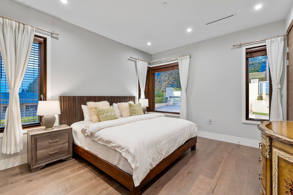 listing image 1105423342685394484