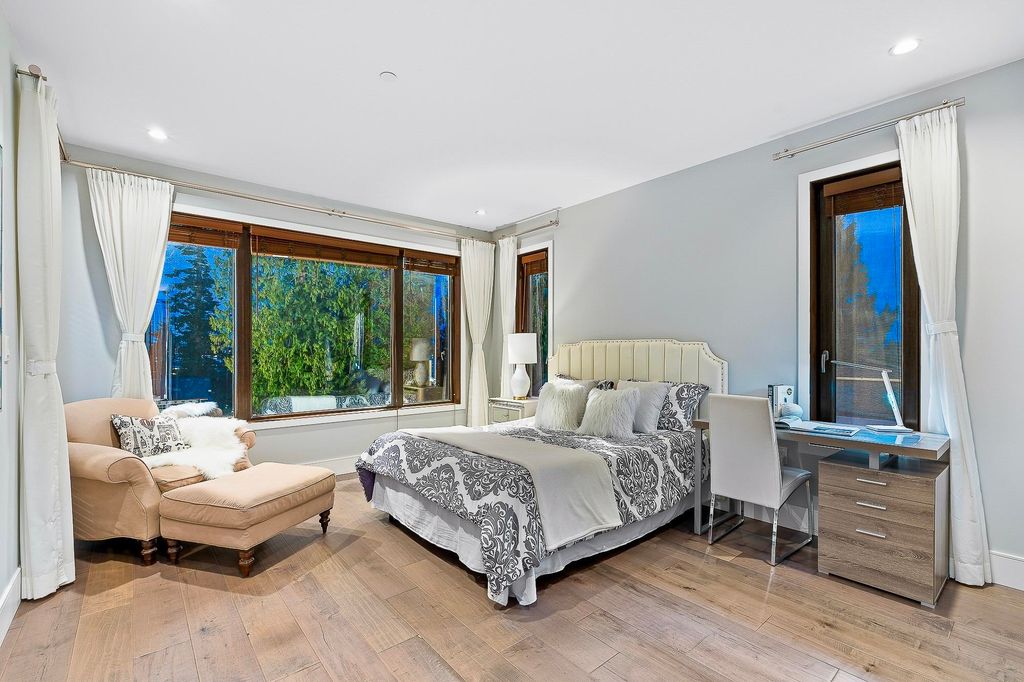 listing image 1101361331313979590