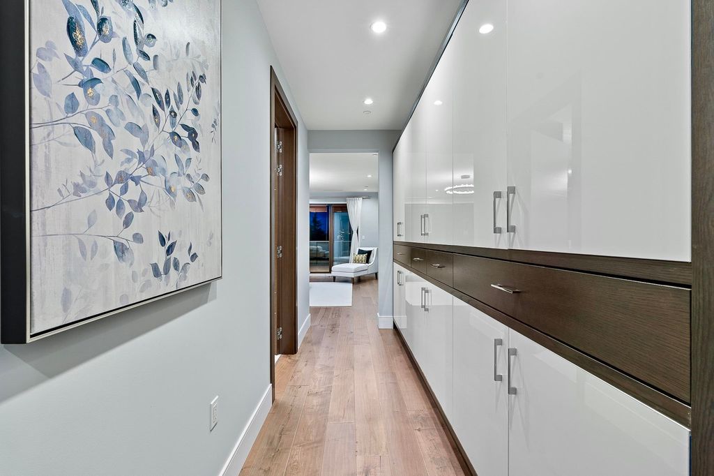 listing image 1105897187610346792