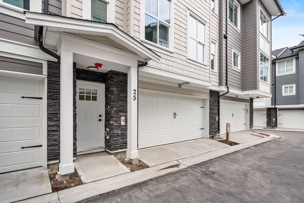 Photo of 7716 207 Street #25, Langley, BC V2Y 2A5 (MLS # R3143175)