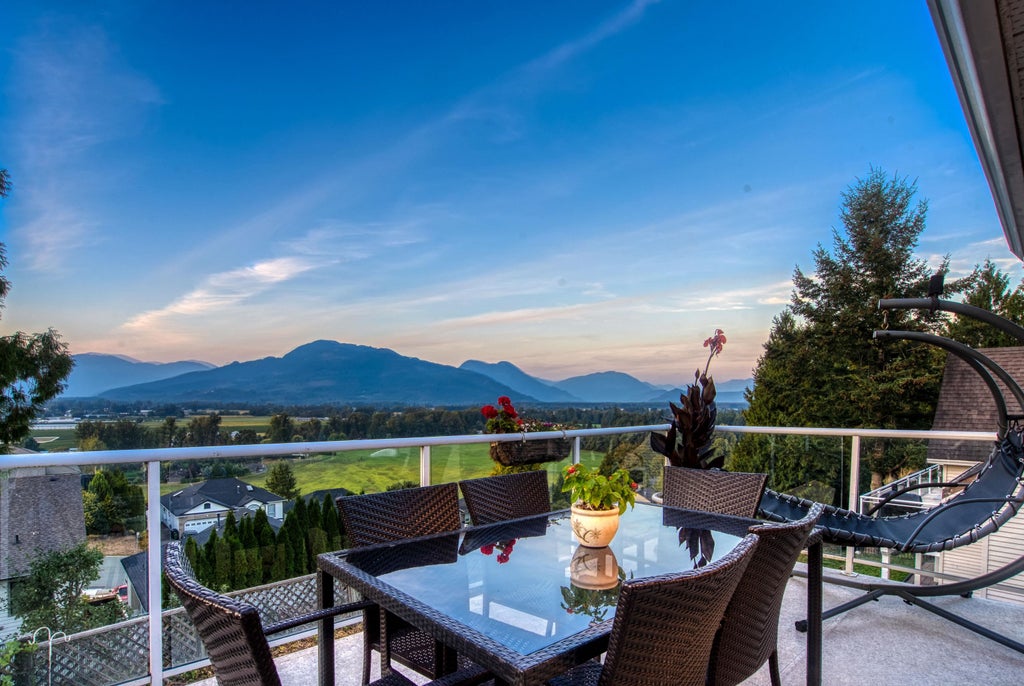 Photo of 47465 Swallow Crescent, Chilliwack, BC V2P 7P8 (MLS # R3168890)