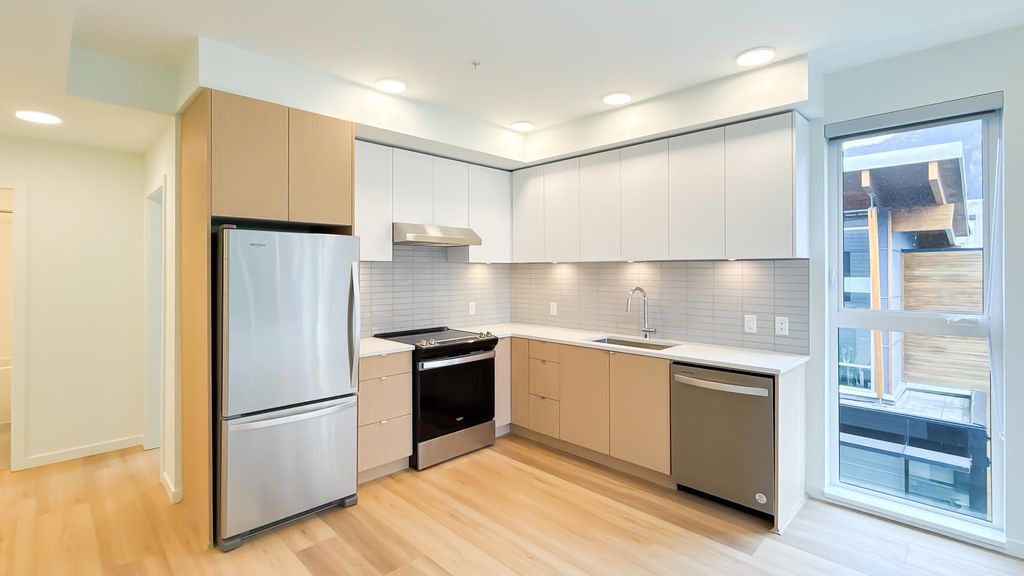 listing image 1108221170012096726