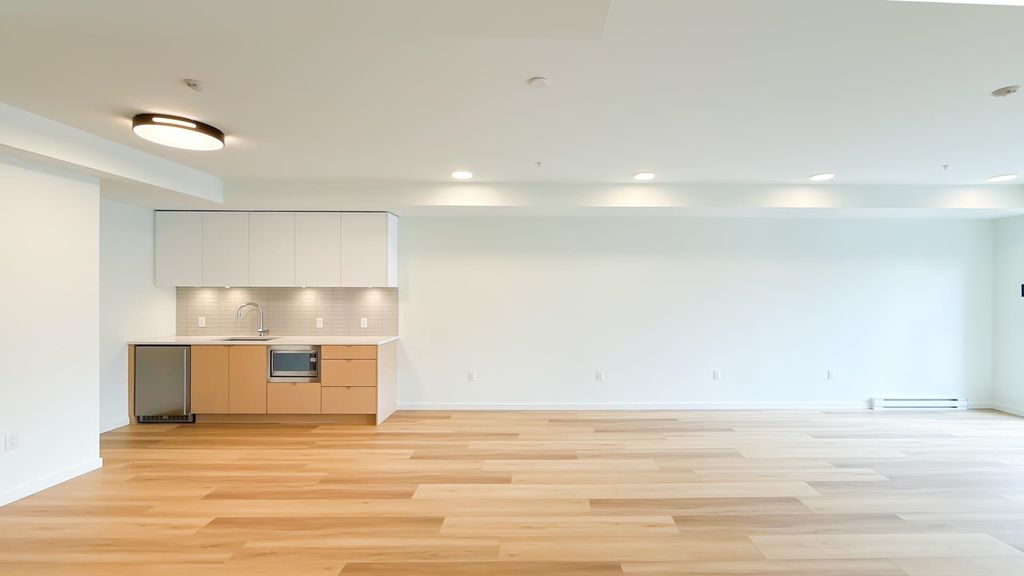 listing image 1105103916797141292