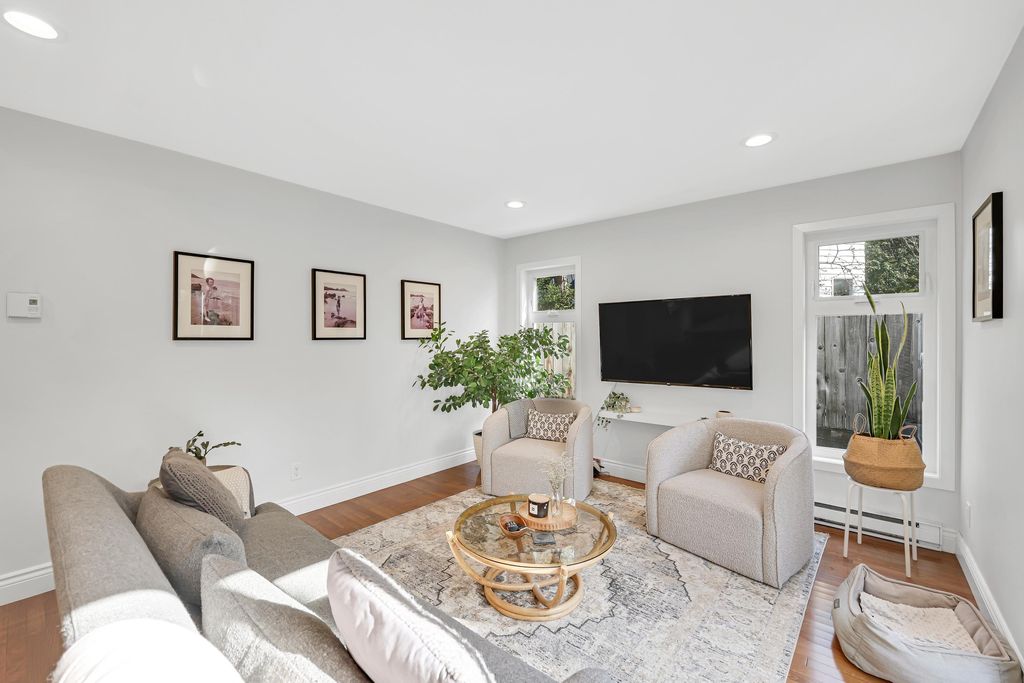 listing image 1100640015622340131
