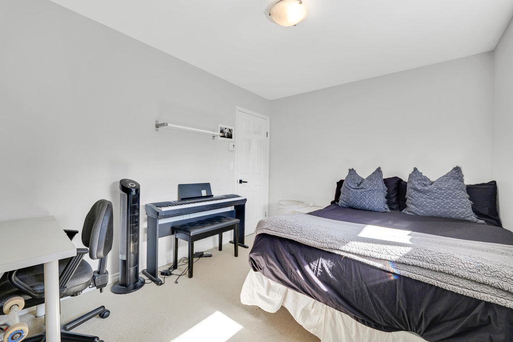 listing image 1106882604167691297
