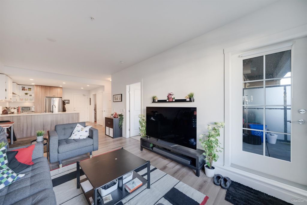 listing image 1106282349211394245