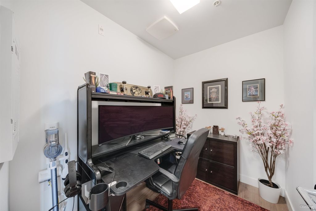 listing image 1108032506123335023