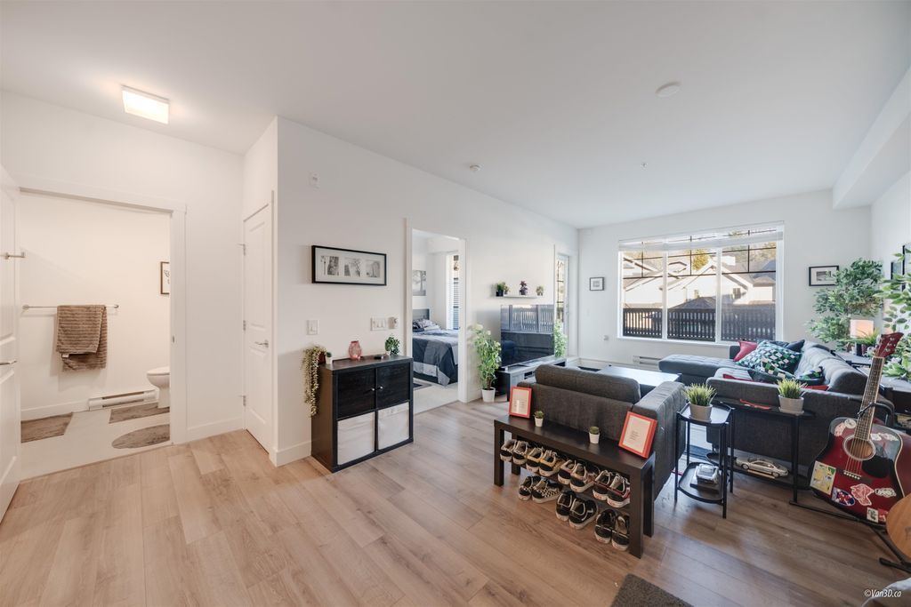 listing image 1109361936211749099