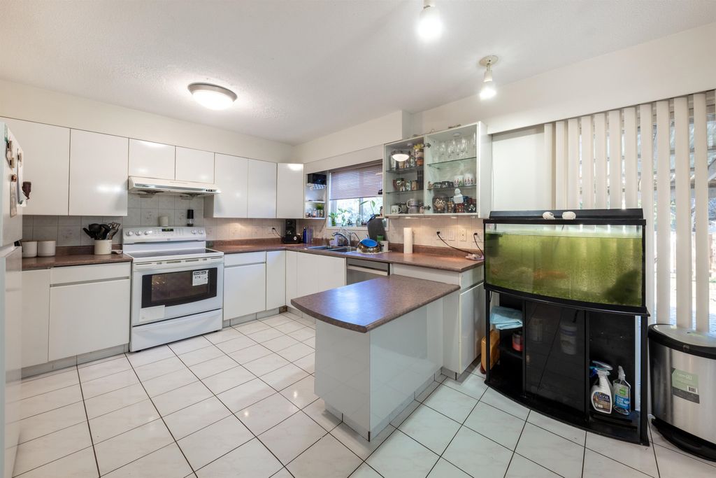 listing image 1106159255350038980