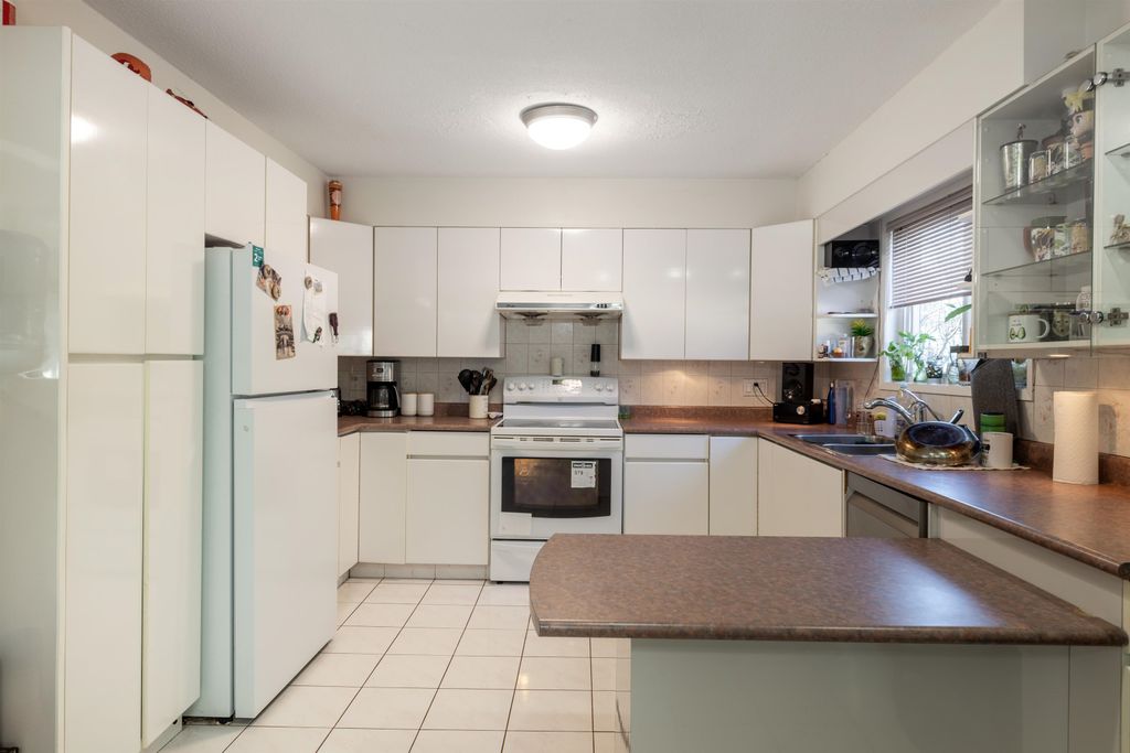listing image 1100239028530215757