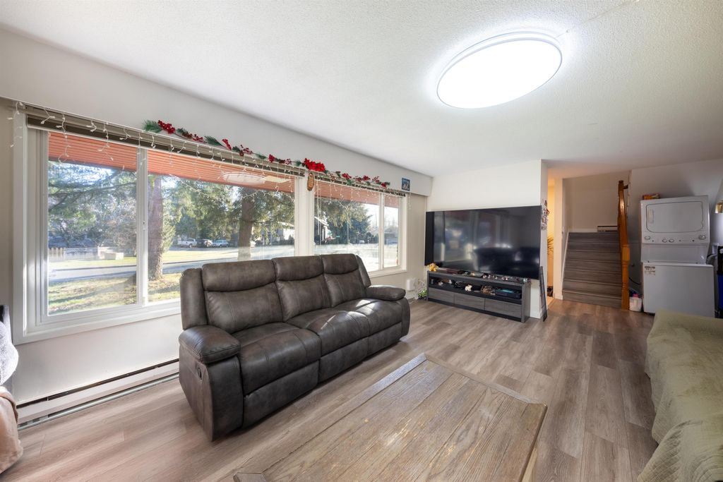 listing image 1108697611356214771