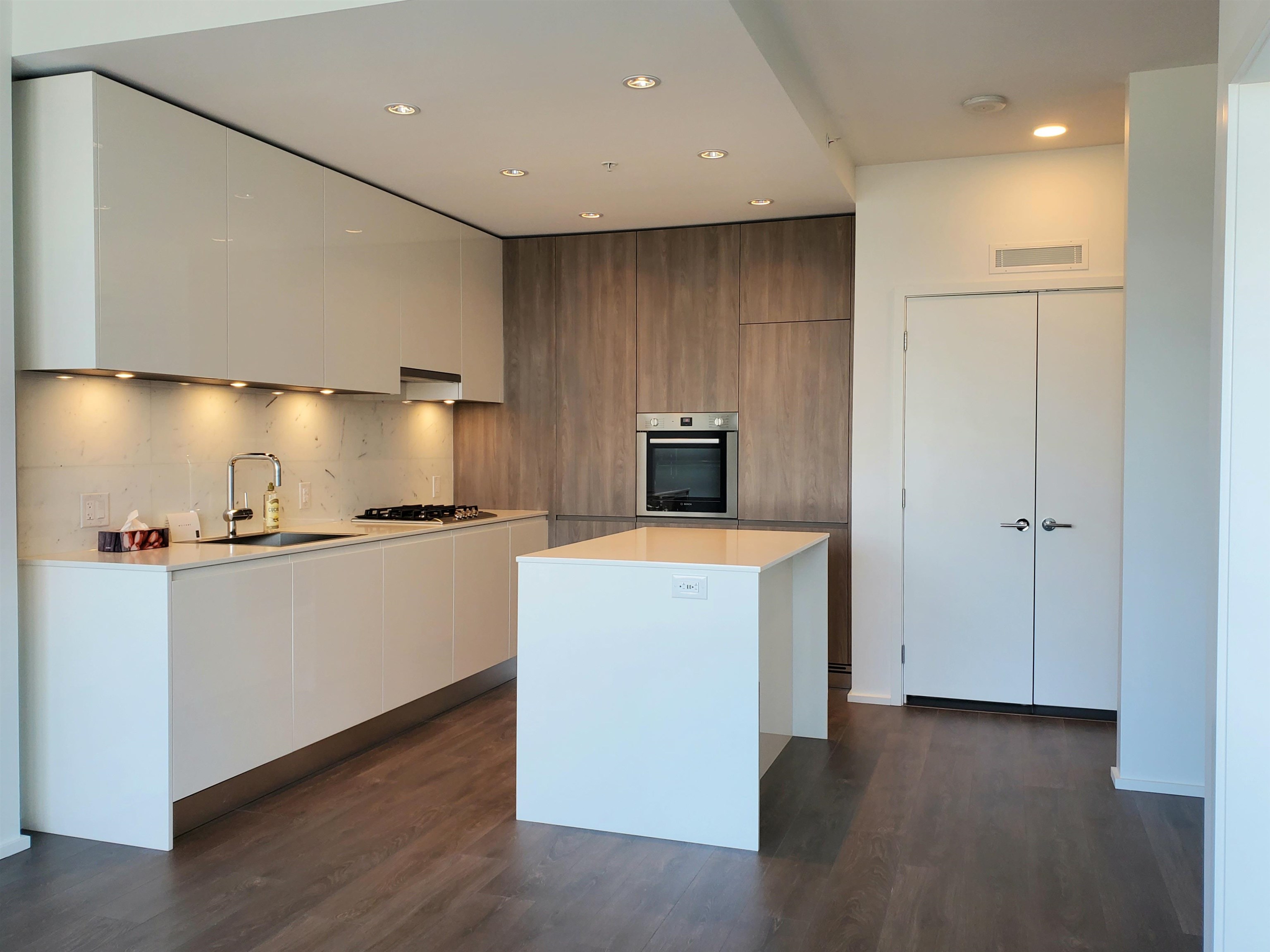 4650 Brentwood Boulevard 2110