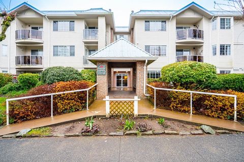 15338 18 Avenue 303 Surrey BC V4A 1W8