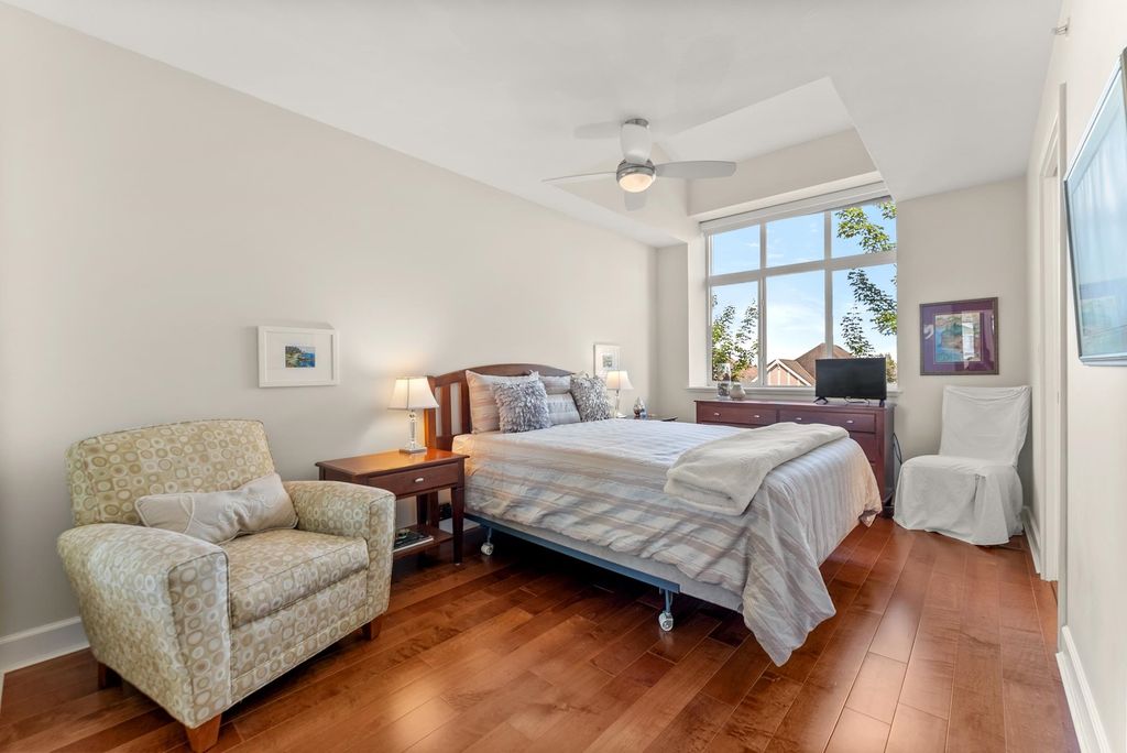 listing image 1108942108249330629