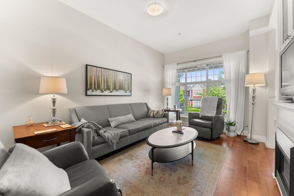 listing image 1102054028621840531