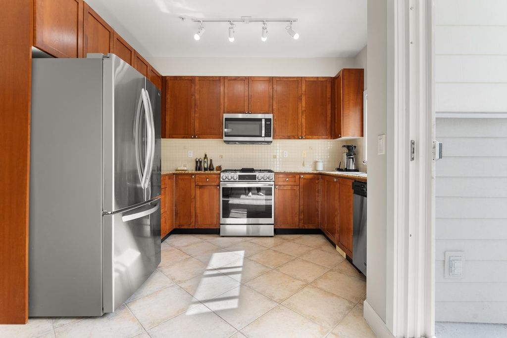 listing image 1103785073940737186