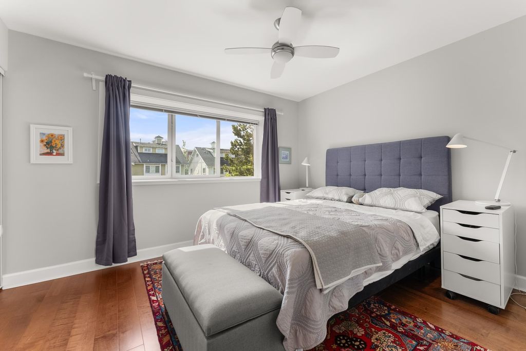 listing image 1100458571258900395