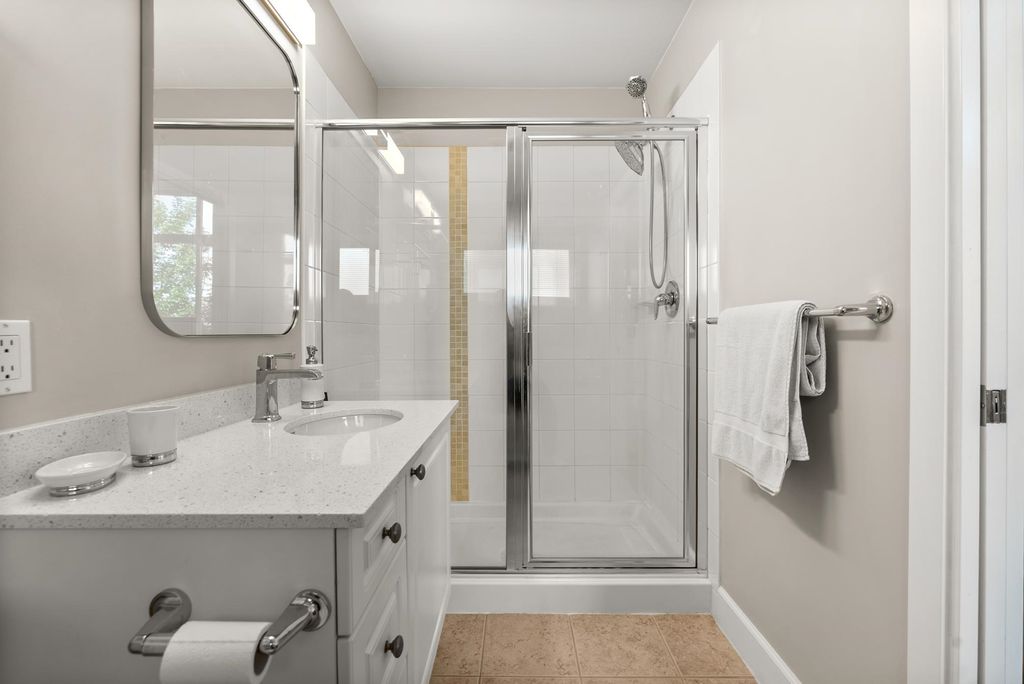 listing image 1103043620821533335