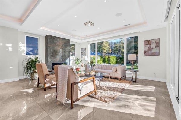 4470 Capilano Rd, North Vancouver, BC 2