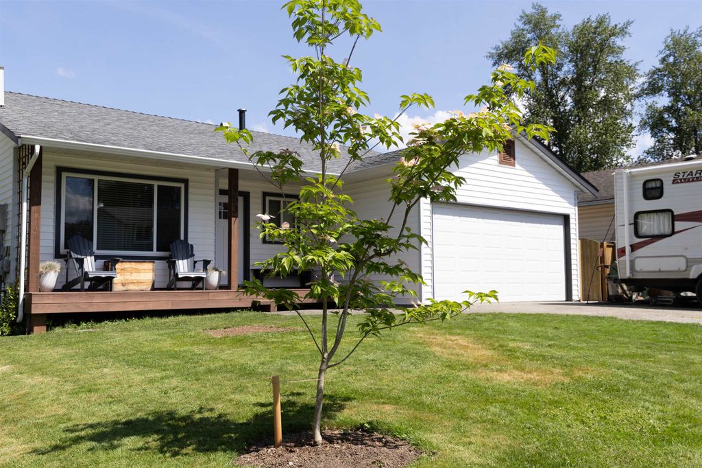 Photo of 9537 214a Street, Langley, BC V1M 1T4 (MLS # R3124038)