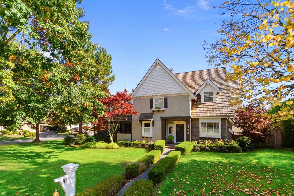 Photo of 3758 Devonshire Drive, Surrey, BC V3Z 0H8 (MLS # R3175897)