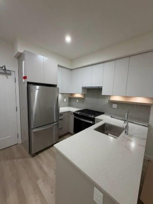 321-13760 76 A Avenue, Surrey, BC 3
