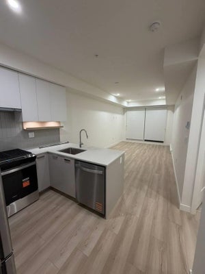 321-13760 76 A Avenue, Surrey, BC 4