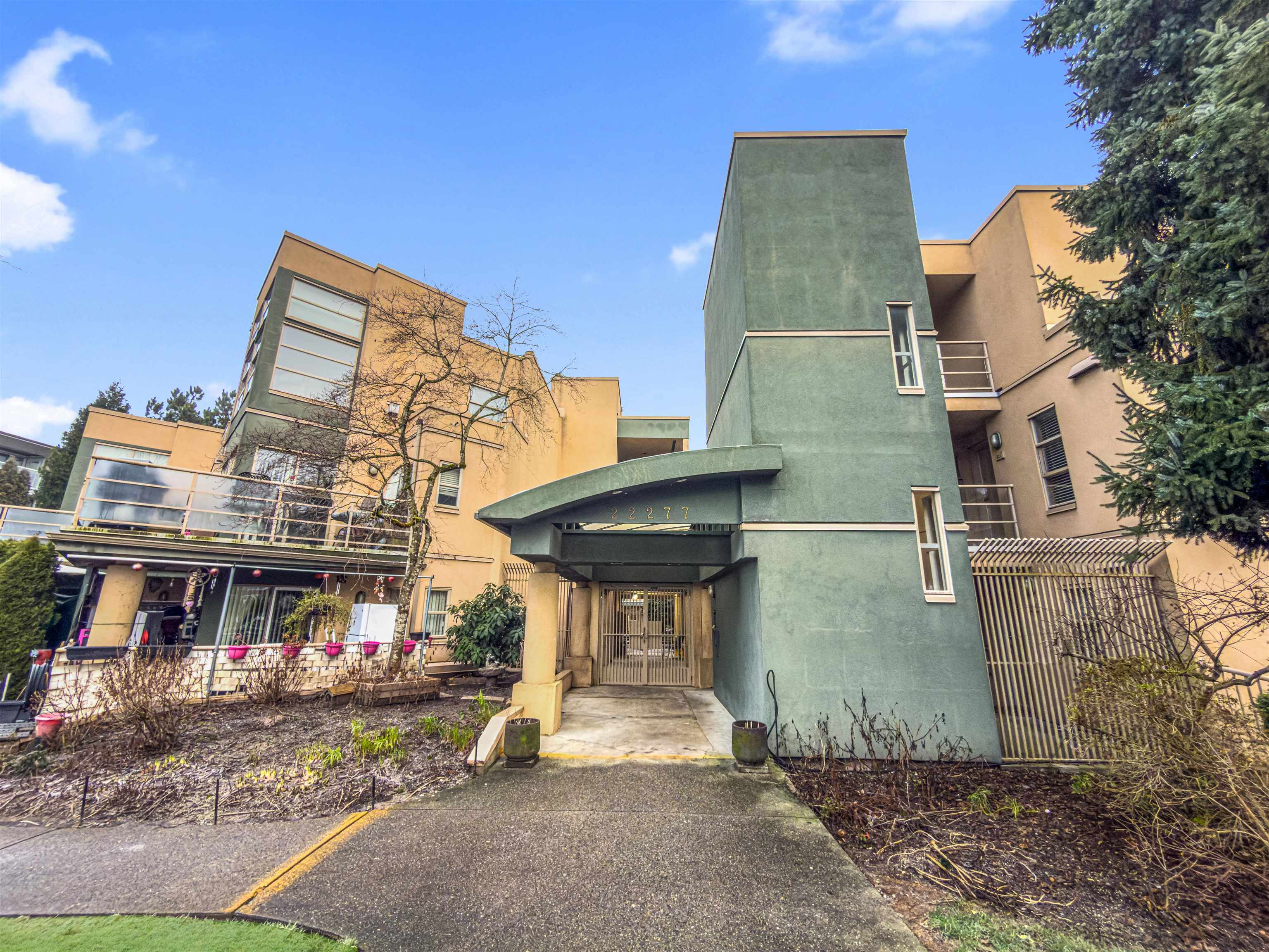 22277 122 Avenue 101