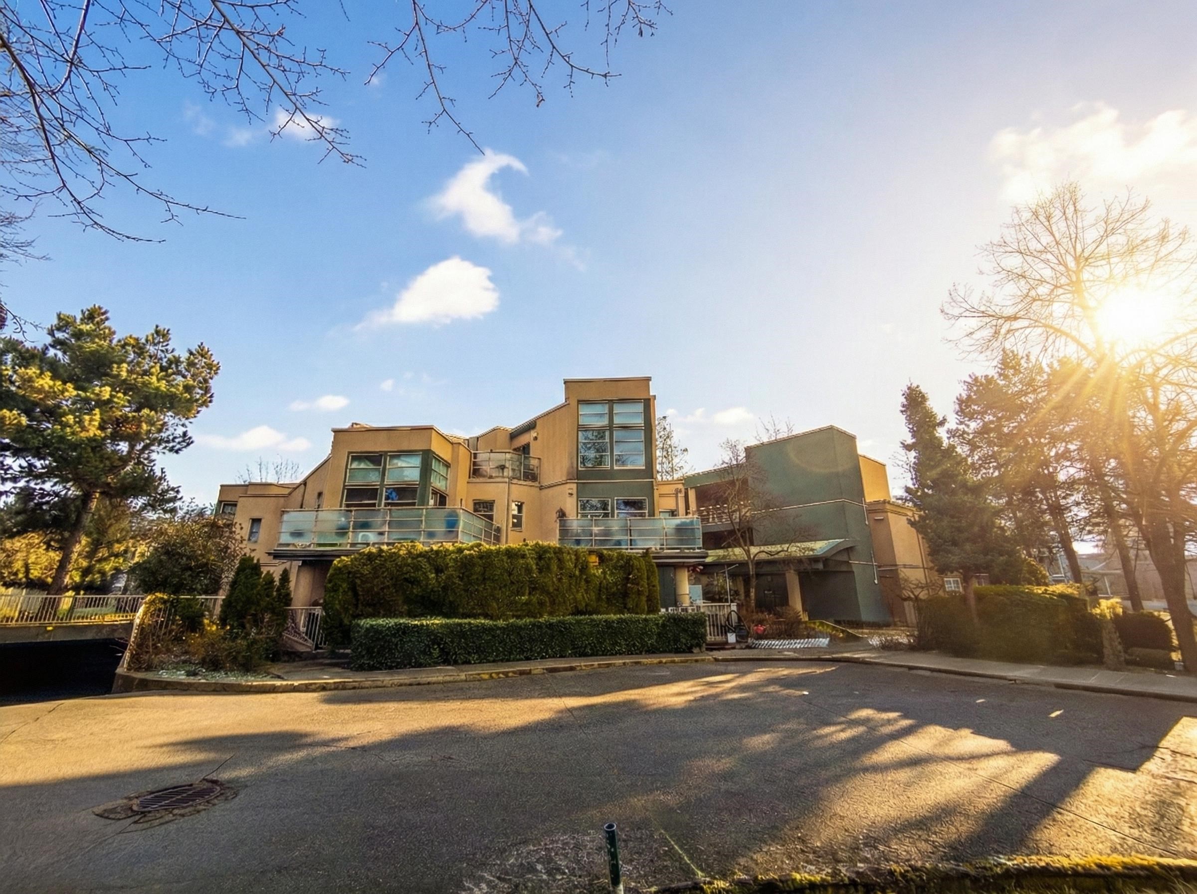 22277 122 Avenue 101