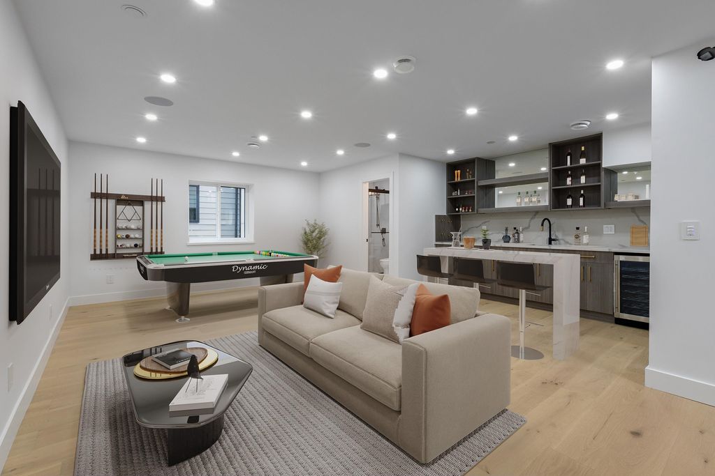 listing image 1104370391065957556