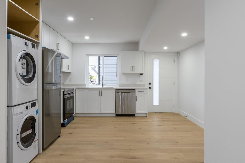 listing image 1106184916144944219