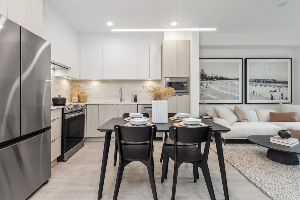 listing image 1103366182483261886