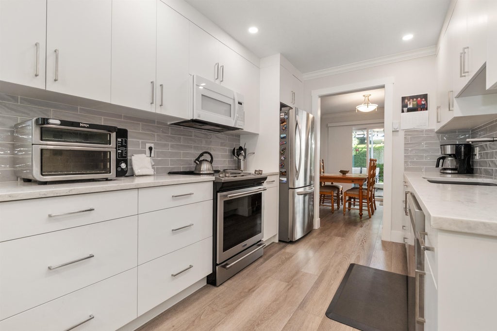 Photo of 46349 Cessna Drive #14, Chilliwack, BC V2P 1A7 (MLS # R3165088)