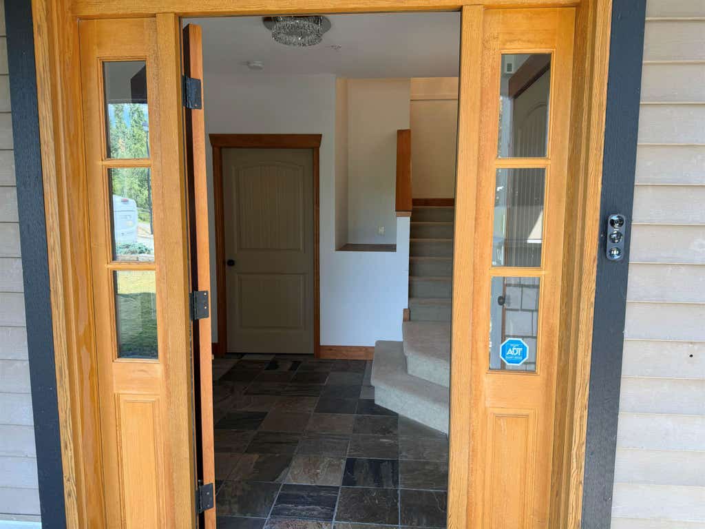 Photo of 22856 137 Avenue, Maple Ridge, BC V4R 0B6 (MLS # R3141047)