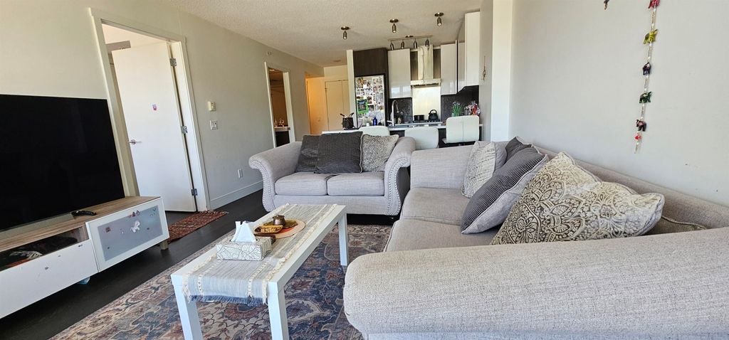 listing image 1101966717428373430
