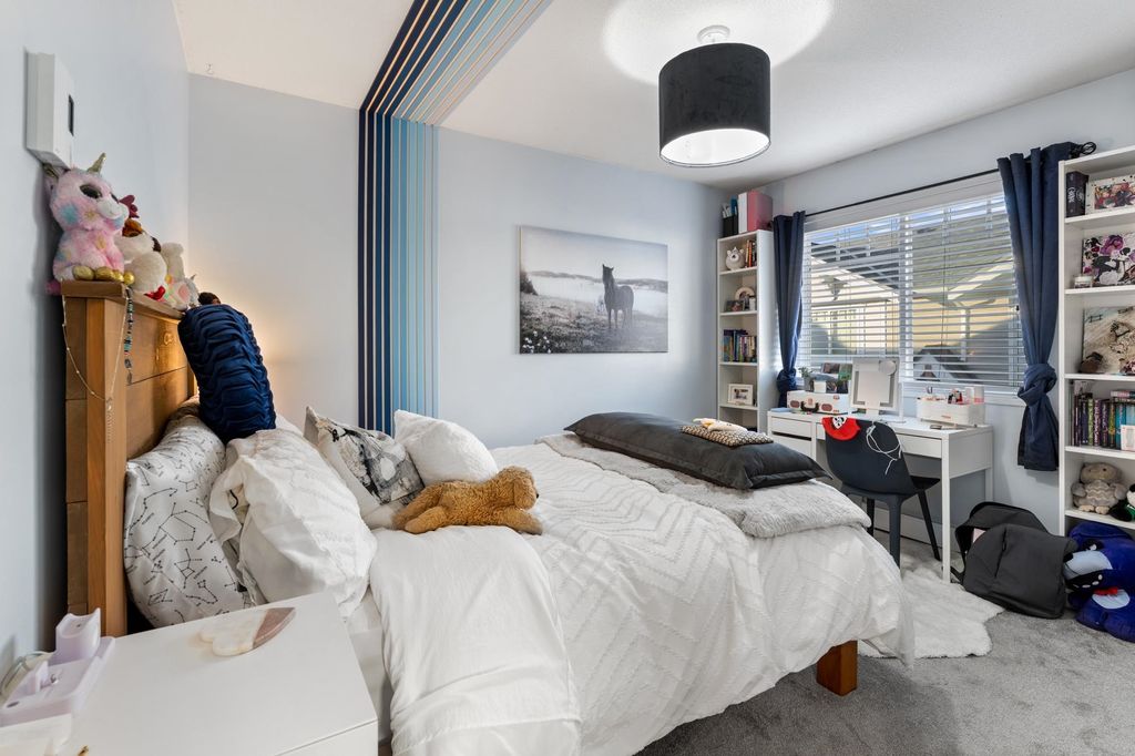 listing image 1104385951819066845