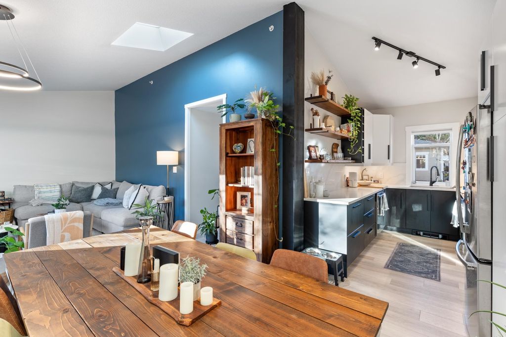 listing image 1106449203459448619